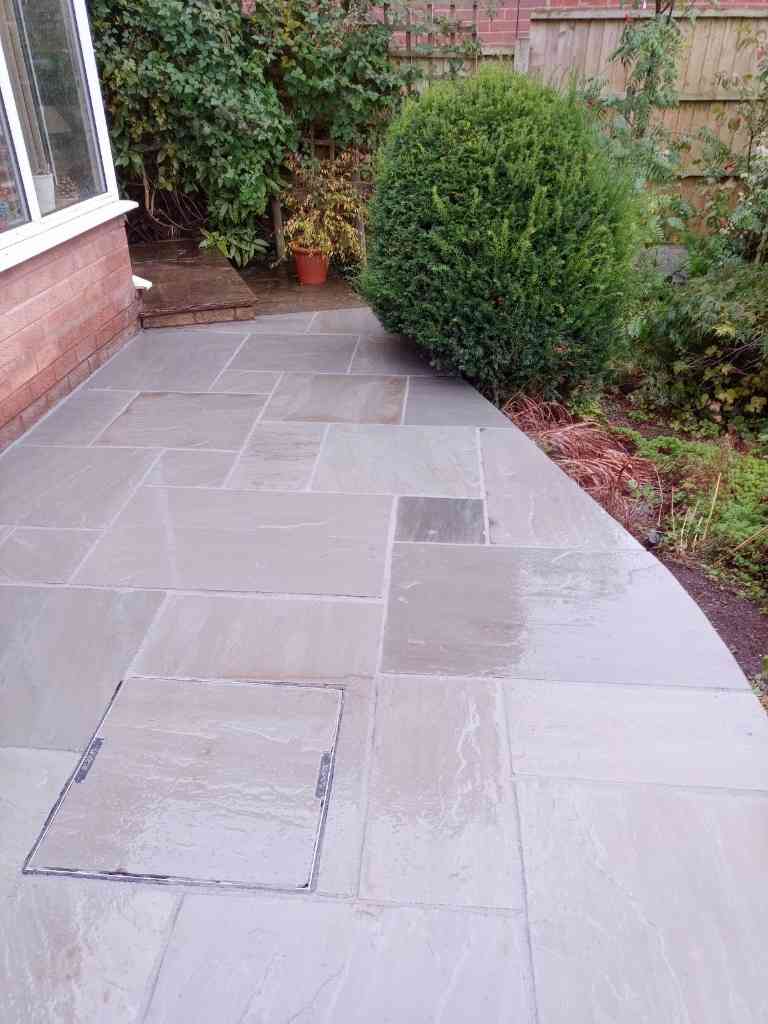New garden paving main patio finish in Solihull - Oakland Group.